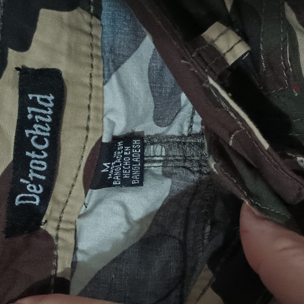 Camoflague army cargo dance style shorts - Picture 3 of 4